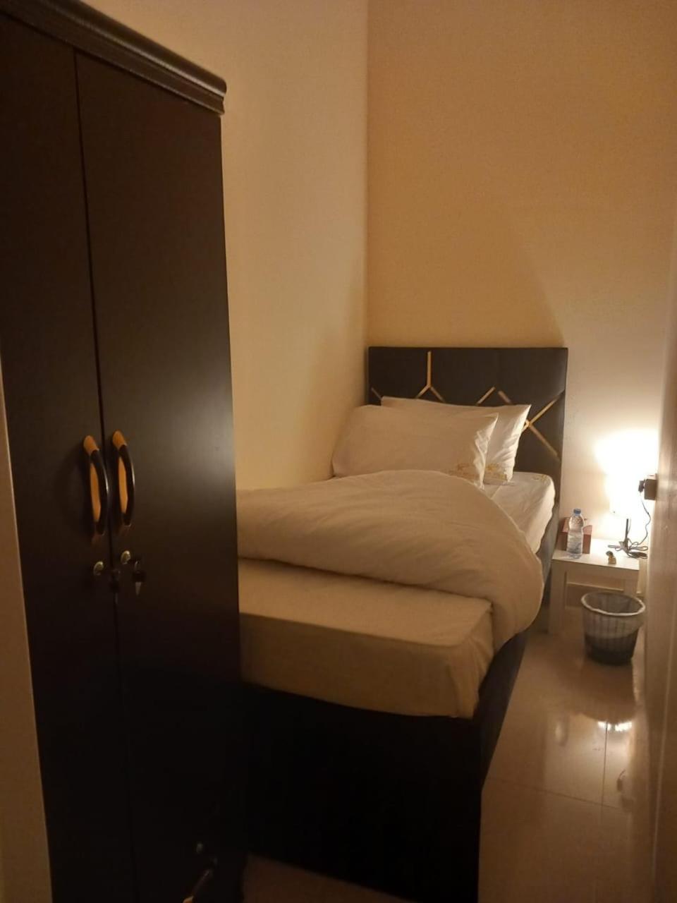 Four Stars Hostel Ντουμπάι Εξωτερικό φωτογραφία