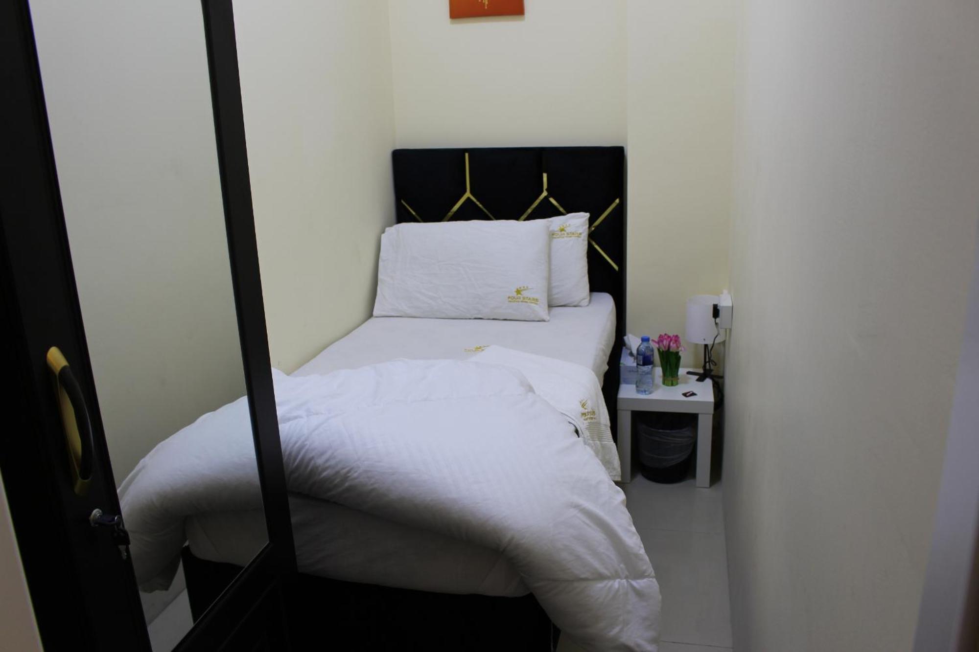 Four Stars Hostel Ντουμπάι Εξωτερικό φωτογραφία